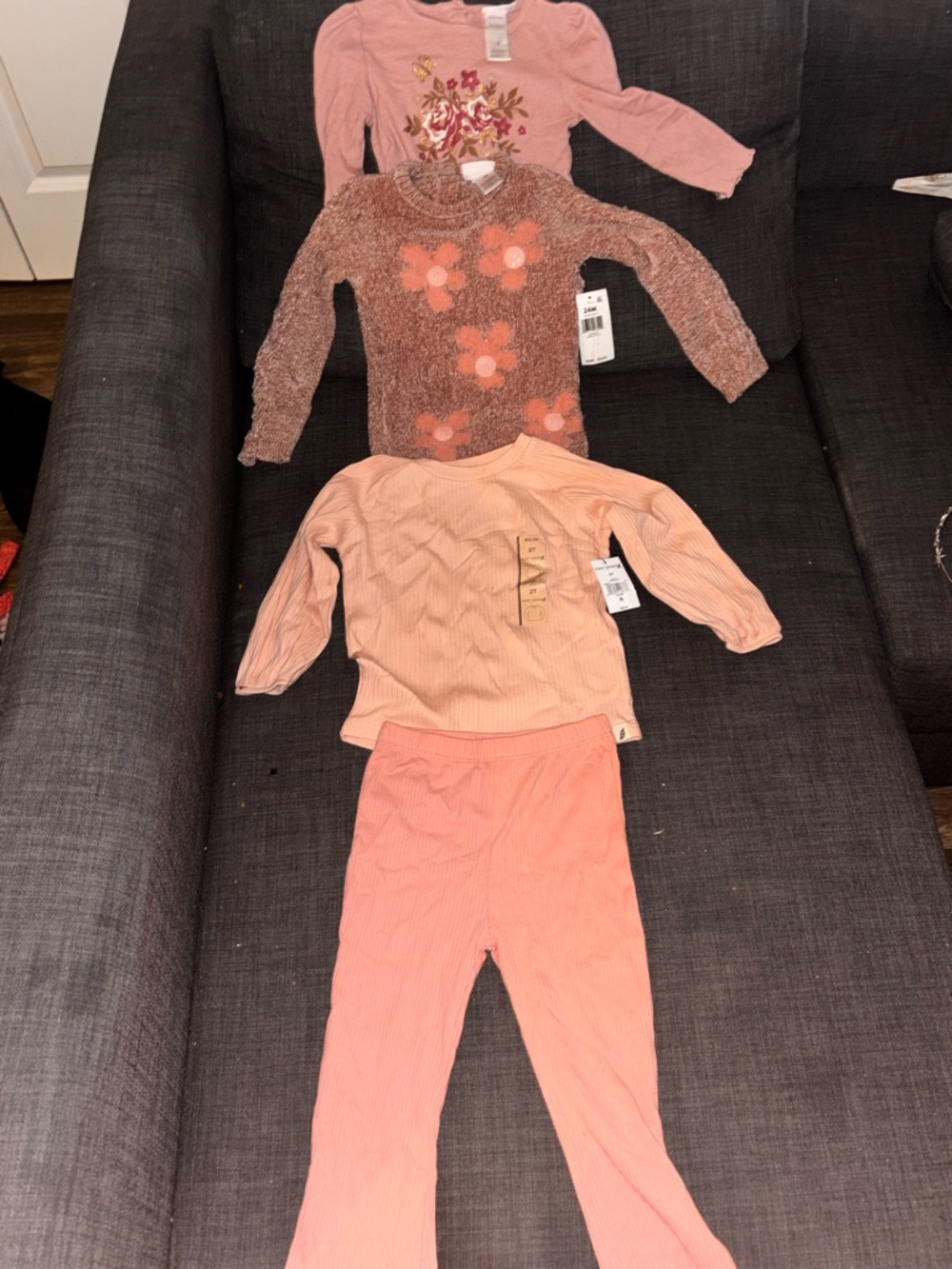 Never worn before 2T clothes